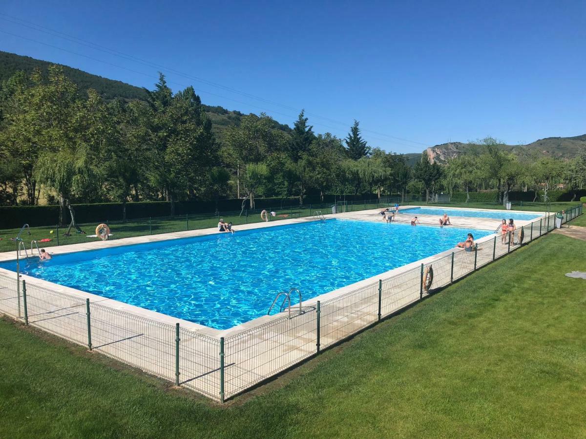 Apartamento Ezcaray Con Piscina Zorraquin Exterior photo