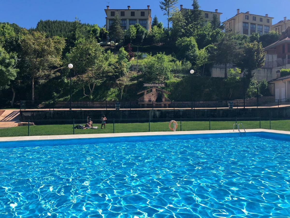 Apartamento Ezcaray Con Piscina Zorraquin Exterior photo